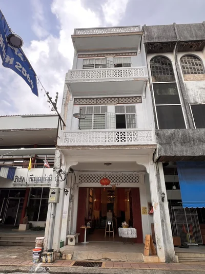 ตึกแถวเลขที่ 78 บนถนนสายวัฒนธรรมเมืองเก่าตะกั่วป่า